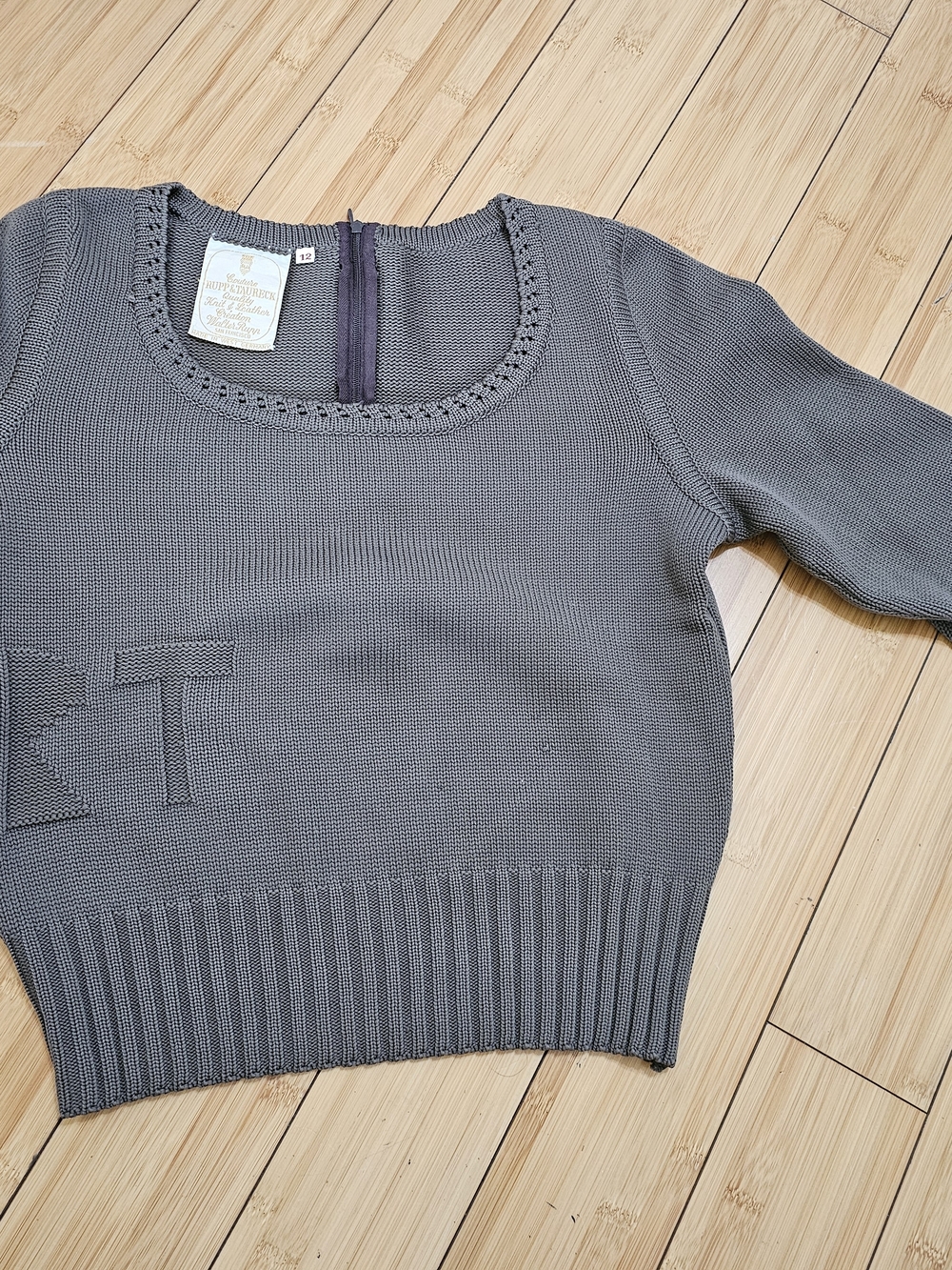 Vintage Knit Scoop Neck Cropped Sweater Top - Brand:Rupp&Taureck Couture
